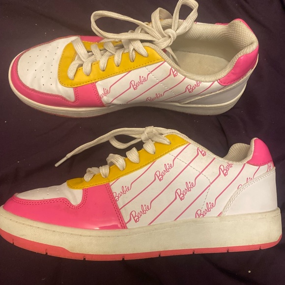 Meet your Posher, Stacie - Picture 16 of 16